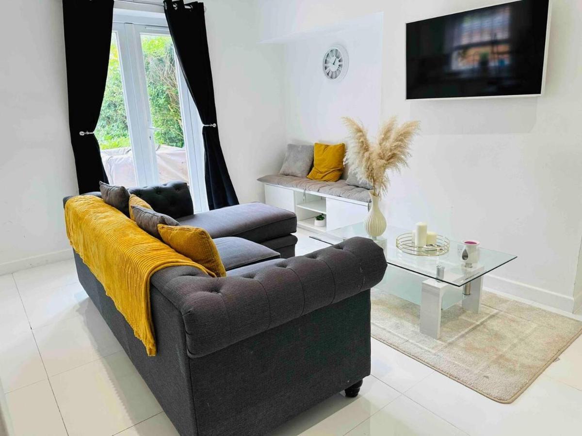 Charming 3-Bed Home Minutes From City Centre 诺丁汉 外观 照片