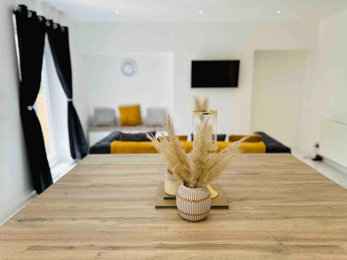 Charming 3-Bed Home Minutes From City Centre 诺丁汉 外观 照片