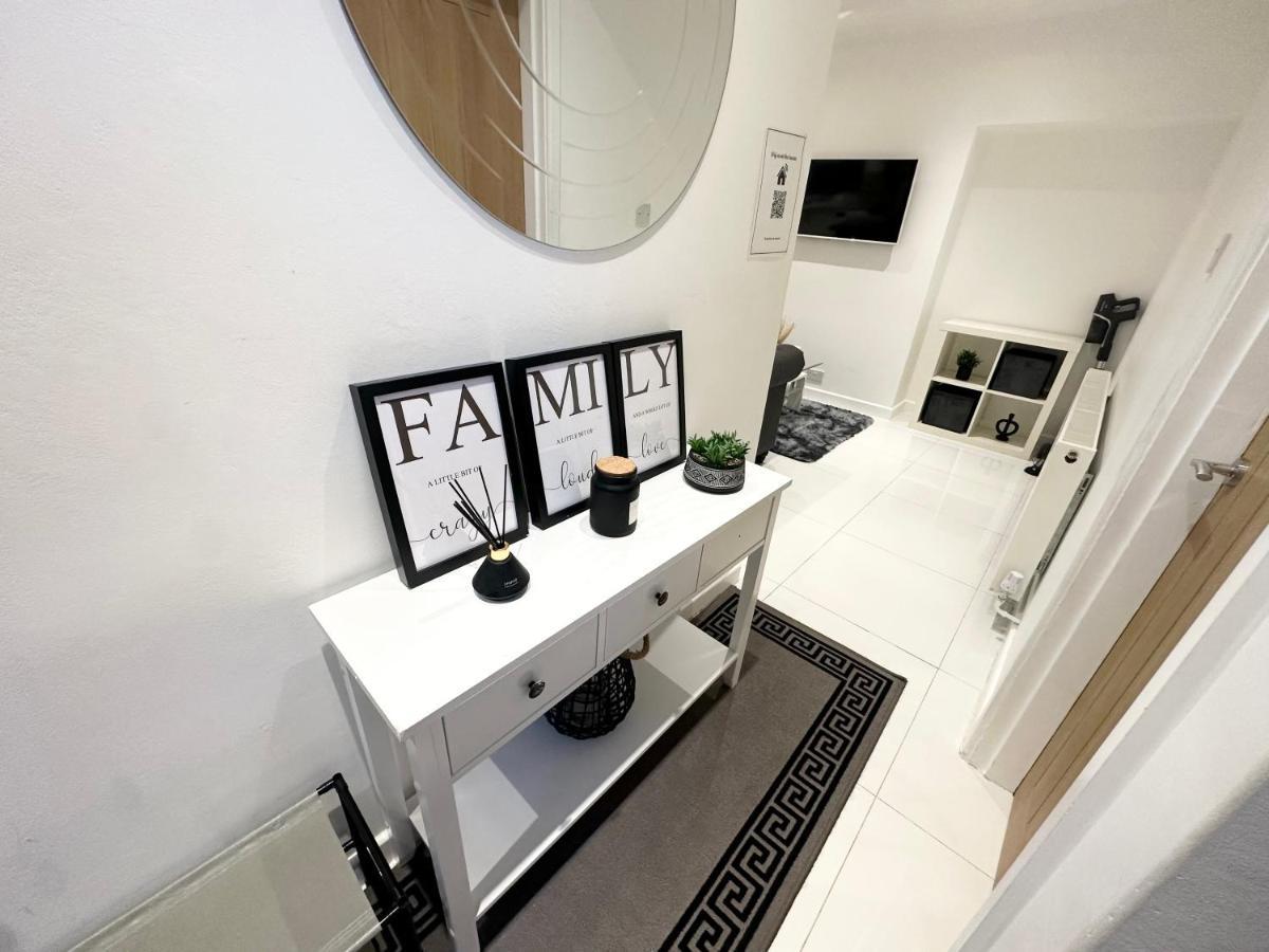 Charming 3-Bed Home Minutes From City Centre 诺丁汉 外观 照片